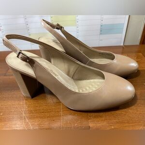 Walking Cradles High Heel Almond Toe Slingback Pump 9WW